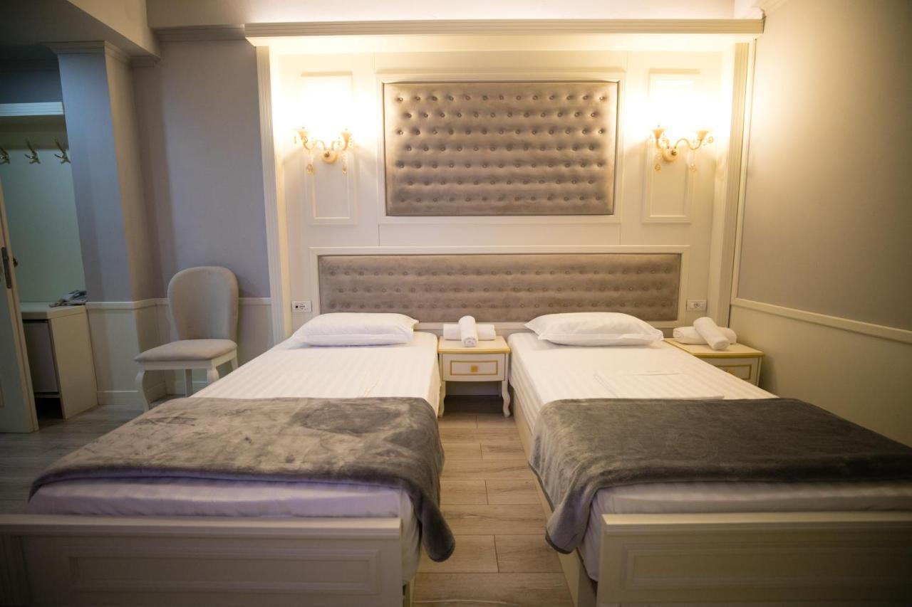 Hotel Lotus